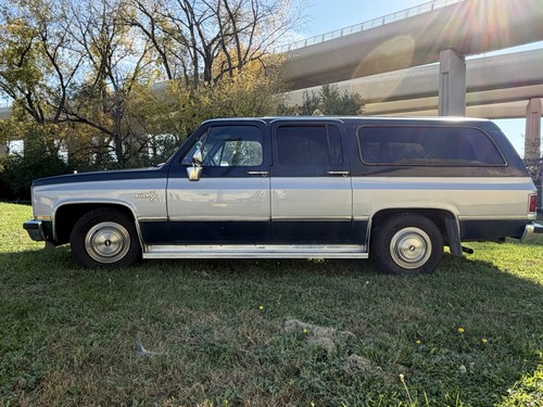 1985 chevrolet c20 suburban - 1985,